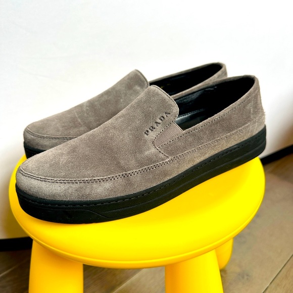 Prada Loafers, size 391/2 in good condition - Picture 3 of 3